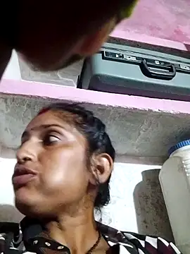 Snapshot of Pooja_shre chatting on November 2025 03:22:01 PM Pooja shre online show from November 2025 03:22:01 PM