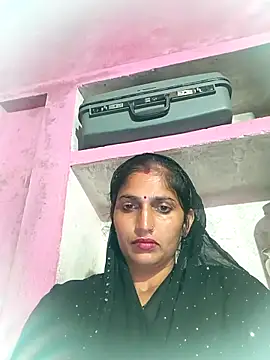 Snapshot of Pooja_shre chatting on November 2025 02:52:02 PM Pooja shre online show from November 2025 02:52:02 PM