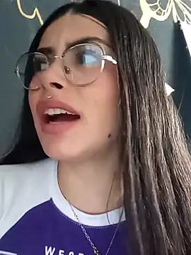 Snapshot of kaileyrivers chatting on April 2026 07:58:02 PM kaileyrivers online show from April 2026 07:58:02 PM