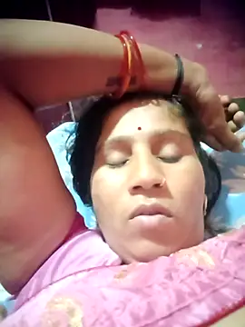 Snapshot of OliveGreen22 chatting on November 2025 08:55:01 PM OliveGreen22 online show from November 2025 08:55:01 PM