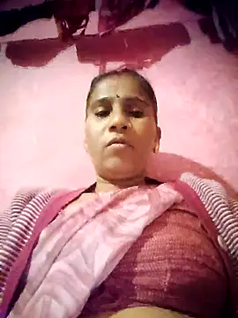 Snapshot of OliveGreen22 chatting on November 2025 01:26:02 AM OliveGreen22 online show from November 2025 01:26:02 AM