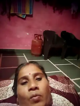 Snapshot of OliveGreen22 chatting on November 2025 04:40:01 PM OliveGreen22 online show from November 2025 04:40:01 PM