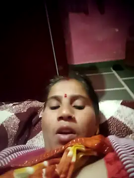 Snapshot of OliveGreen22 chatting on November 2025 09:21:01 AM OliveGreen22 online show from November 2025 09:21:01 AM