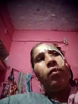 Snapshot of OliveGreen22 chatting on November 2025 01:05:02 AM OliveGreen22 online show from November 2025 01:05:02 AM