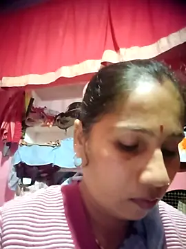 Snapshot of OliveGreen22 chatting on December 2025 01:55:02 AM OliveGreen22 online show from December 2025 01:55:02 AM