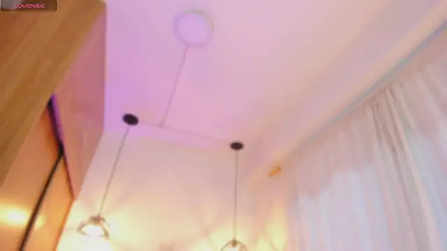 Snapshot of cassieestevens chatting on October 2025 10:30:02 PM cassieestevens online show from October 2025 10:30:02 PM
