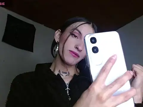 Scarlett crastrawberry online show from April 2026 01:08:01 AM