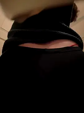 Snapshot of AnonBitch93 chatting on October 2025 04:35:02 AM AnonBitch93 online show from October 2025 04:35:02 AM