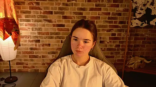 May Bloom online show from November 2025 05:07:01 AM