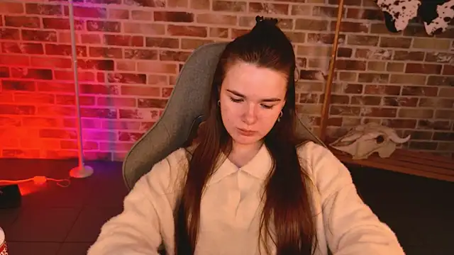 May Bloom online show from March 2026 09:09:02 AM