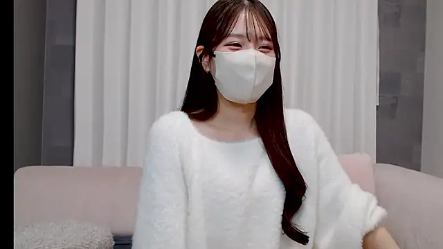 Snapshot of LOVE_MIREI_LOVE chatting on February 2026 11:22:01 AM LOVE MIREI LOVE online show from February 2026 11:22:01 AM