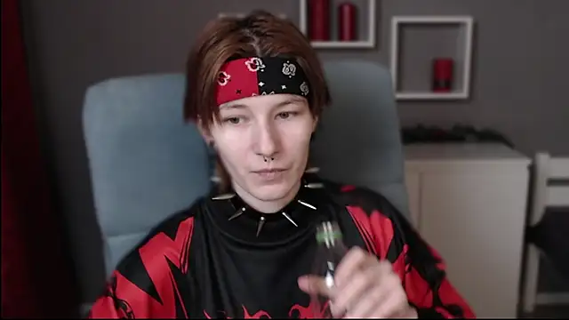 Snapshot of guitarandangell chatting on December 2025 06:25:02 PM guitarandangell online show from December 2025 06:25:02 PM