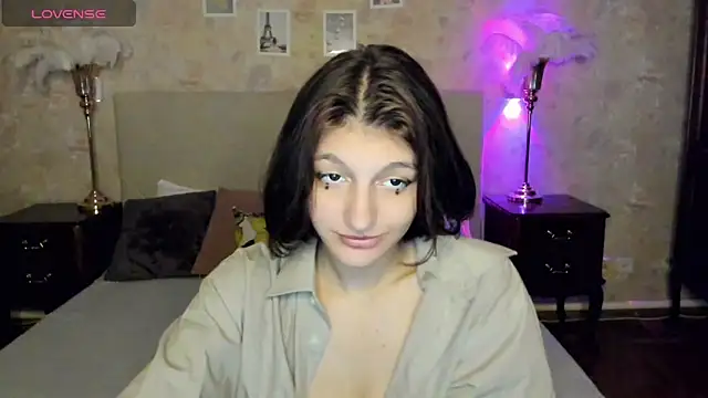 Snapshot of A_Skyy chatting on November 2025 08:31:01 PM A Skyy online show from November 2025 08:31:01 PM