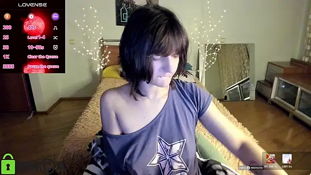 A Skyy online show from April 2026 08:28:02 PM
