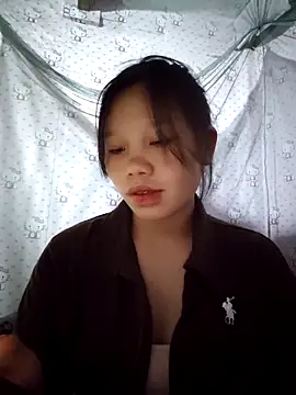 linh-miu99 online show from March 2026 02:28:01 PM