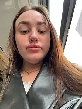 KiraSunshine online show from May 2026 02:51:02 AM