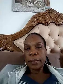 Hotcougar online show from October 2025 09:30:01 AM