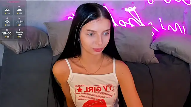 Eva Mayers online show from November 2025 12:54:01 AM