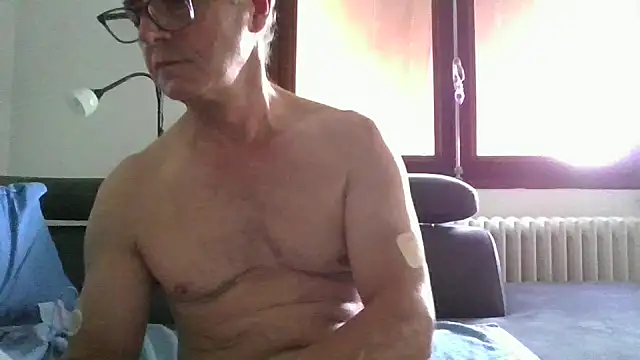 Snapshot of Sexyfab65 chatting on June 2026 03:26:02 PM Sexyfab65 online show from June 2026 03:26:02 PM