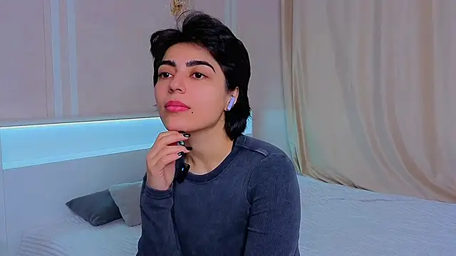 Snapshot of AnissaShyu chatting on October 2025 02:48:01 AM AnissaShyu online show from October 2025 02:48:01 AM
