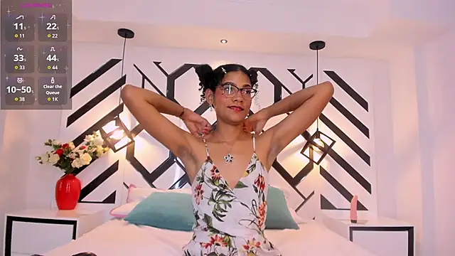 Snapshot of AuroraPinkk chatting on December 2025 11:09:02 PM AuroraPinkk online show from December 2025 11:09:02 PM