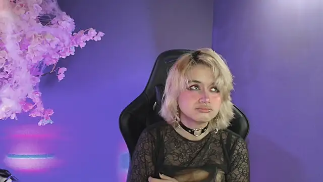 Navier   online show from October 2025 01:24:02 PM