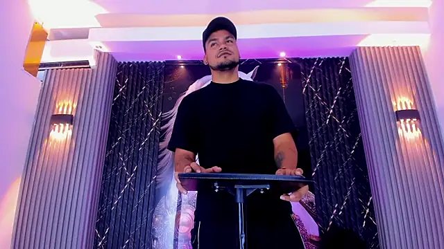 handsome boys22 online show from January 2026 01:15:01 PM