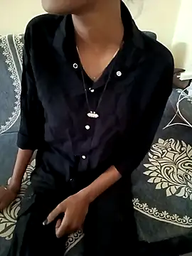 Snapshot of Unique_Girl11 chatting on November 2025 04:01:02 AM Unique Girl11 online show from November 2025 04:01:02 AM