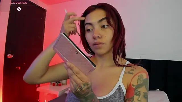 melanie roux   online show from May 2026 12:21:02 PM