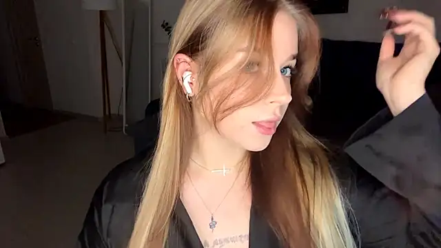 Snapshot of Babymoney_2007 chatting on October 2025 04:08:01 PM Babymoney 2007 online show from October 2025 04:08:01 PM