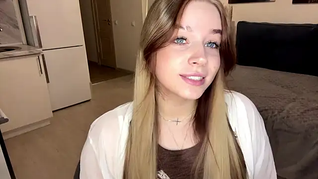 Snapshot of Babymoney_2007 chatting on November 2025 09:46:02 PM Babymoney 2007 online show from November 2025 09:46:02 PM