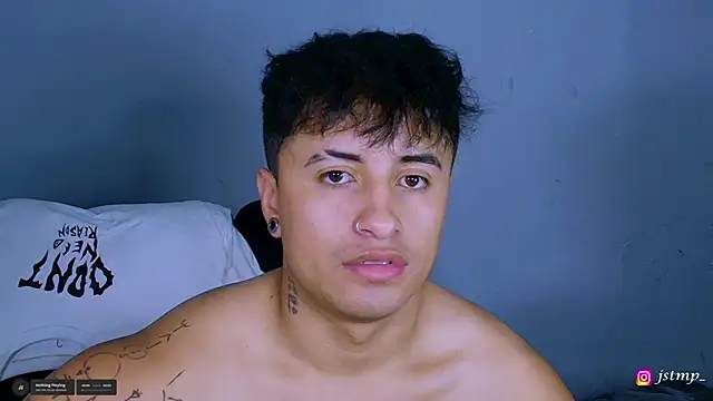 Snapshot of jhon_mendoza_ chatting on November 2025 06:57:02 PM jhon mendoza online show from November 2025 06:57:02 PM