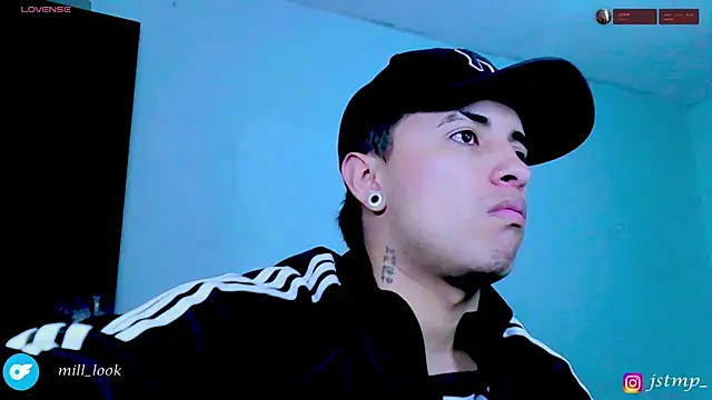 Snapshot of jhon_mendoza_ chatting on November 2025 03:30:01 AM jhon mendoza online show from November 2025 03:30:01 AM