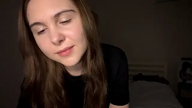 Snapshot of MyraLitterers chatting on December 2025 03:17:01 PM MyraLitterers online show from December 2025 03:17:01 PM