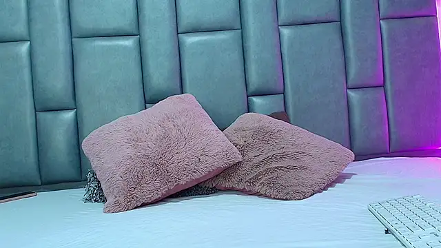 ScarletNoir4u online show from December 2025 03:14:02 AM