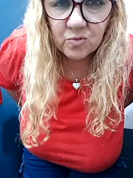 Snapshot of JennyInVegas chatting on November 2025 02:07:01 PM JennyInVegas online show from November 2025 02:07:01 PM