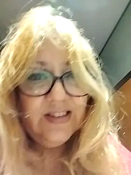 Snapshot of JennyInVegas chatting on December 2025 02:33:02 PM JennyInVegas online show from December 2025 02:33:02 PM