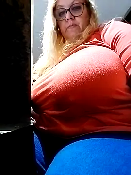 Snapshot of JennyInVegas chatting on December 2025 02:26:01 PM JennyInVegas online show from December 2025 02:26:01 PM