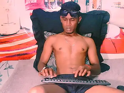 Snapshot of IndianThuggin chatting on November 2025 04:50:01 PM IndianThuggin online show from November 2025 04:50:01 PM