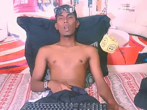 Snapshot of IndianThuggin chatting on November 2025 06:11:02 AM IndianThuggin online show from November 2025 06:11:02 AM