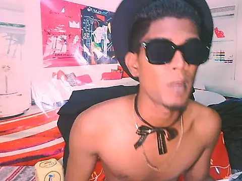 Snapshot of IndianThuggin chatting on November 2025 06:01:02 PM IndianThuggin online show from November 2025 06:01:02 PM