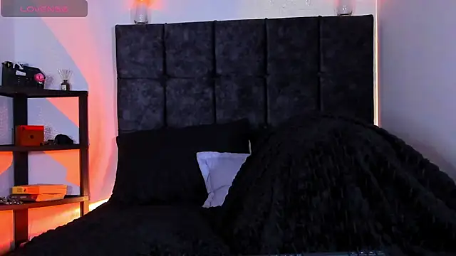 Snapshot of Theo_Noxxx chatting on October 2025 03:29:01 AM Theo Noxxx online show from October 2025 03:29:01 AM