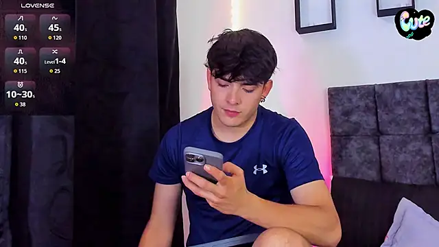 Snapshot of Theo_Noxxx chatting on November 2025 06:51:02 PM Theo Noxxx online show from November 2025 06:51:02 PM