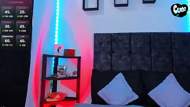 Snapshot of Theo_Noxxx chatting on November 2025 06:19:01 PM Theo Noxxx online show from November 2025 06:19:01 PM