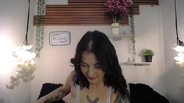 Emma sweet hot online show from February 2026 04:07:02 PM