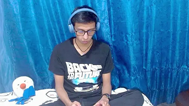 DavTwink3100 online show from January 2026 02:05:01 AM