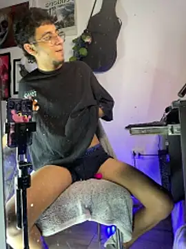 Snapshot of lukaOnline_ chatting on October 2025 03:14:01 AM lukaOnline online show from October 2025 03:14:01 AM