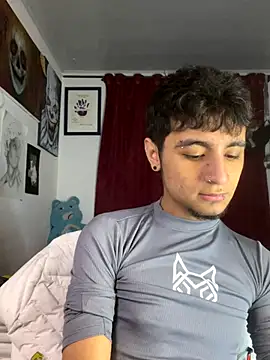 Snapshot of lukaOnline_ chatting on December 2025 12:26:02 AM lukaOnline online show from December 2025 12:26:02 AM