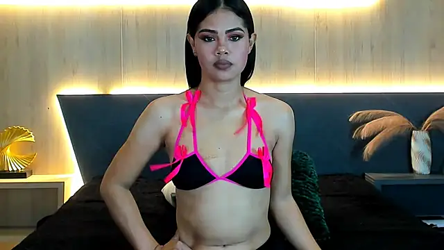 Snapshot of LorenaVarga chatting on March 2026 07:30:01 PM LorenaVarga online show from March 2026 07:30:01 PM