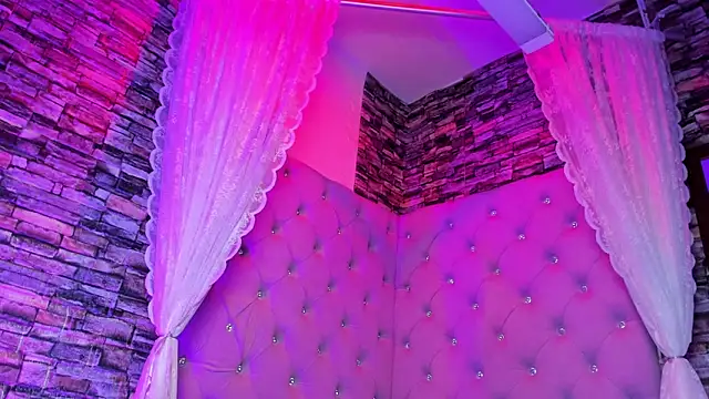 EmiliRouse  online show from February 2026 02:53:01 AM